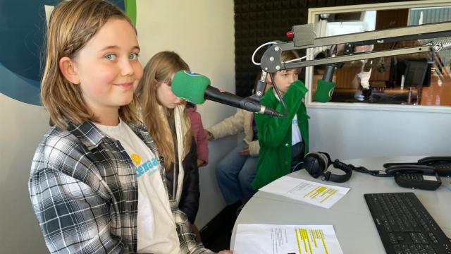 Kinderraad spreekt bij Radio Mol radiospot in voor Week Tegen Pesten
