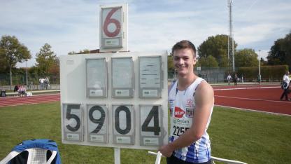 Stef Vanbroekhoven BK 2014 hamerslingeren met 59 meter 04